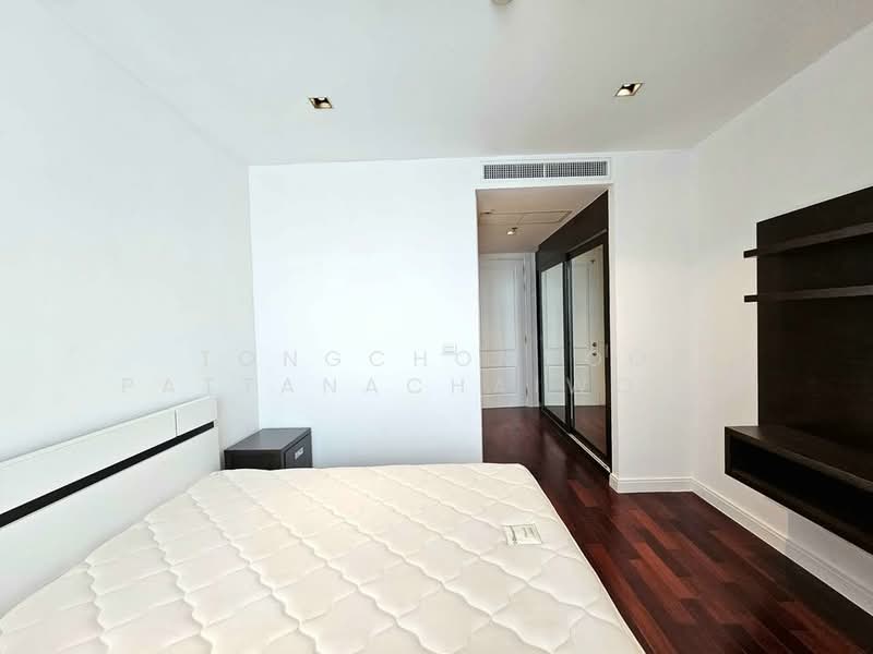 Athenee Residence, Bangkok, 65 Witthayu Road, Lumphini, Pathum Wan, Bangkok, 4 Bedrooms, 216 sqm, Condo For Rent, by Tongchompoo Pattanachaiwongkoon, 500438651 - DDproperty.com
