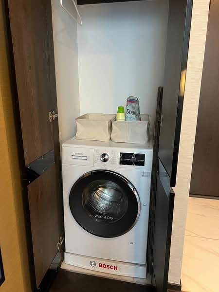 The Esse Sukhumvit 36, Bangkok, Soi Sukhumvit 36, Sukhumvit Road, Phra Kanong, Khlong Toei, Bangkok, 1 Bedroom, 43 sqm, Condo For Rent, by Jurarat Srichat, 500438668 - DDproperty.com