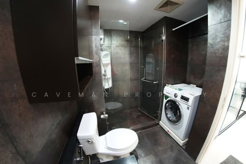 Voque Sukhumvit 16, Bangkok, Soi Sukhumvit 16, Khlong Toei, Bangkok, 1 Bedroom, 40 sqm, Condo For Rent, by Caveman Property, 500438739 - DDproperty.com