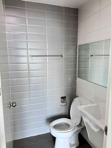 Aspire Rama 4, Bangkok, Rama 4 Road, Phra Kanong, Khlong Toei, Bangkok, 1 Bedroom, 29 sqm, Condo For Rent, by Nattayaporn Peumkul (Benz), 500438761 - DDproperty.com