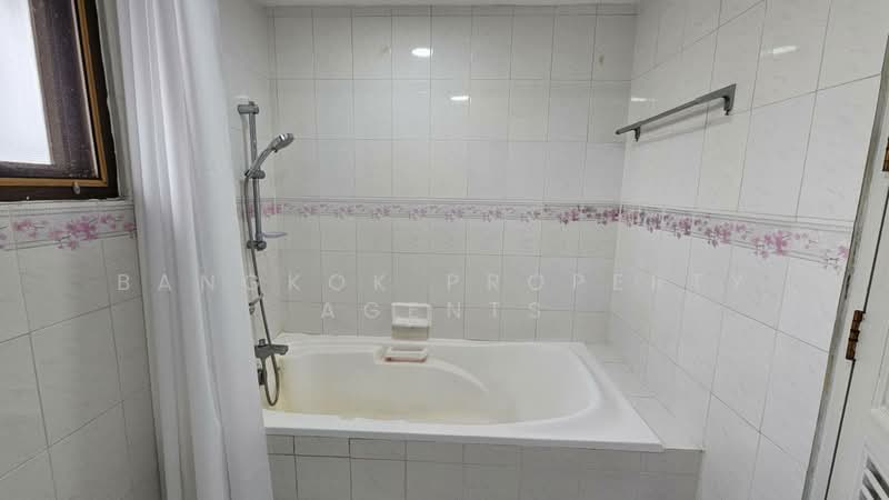 Sethiwan Mansion Sukhumvit 49, Bangkok, Soi Sukhumvit 49, Khlong Tan Nua, Watthana, Bangkok, 3 Bedrooms, 326 sqm, Condo For Rent, by BANGKOK PROPERTY AGENTS, 500438782 - DDproperty.com