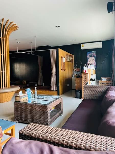 ขายกิจการร้านนวดพร้อมอาคารพาณิชย์ 3 ชั้น สารภี เชียงใหม่ อุปกรณ์ครบ มีฐานลูกค้าประจำ รายได้ดี, Chiang Mai, Chai Sa Than, Saraphi, Chiang Mai, , 216 sqm, Shophouse For Sale, by สนใจติดต่อ, 500438813 - DDproperty.com