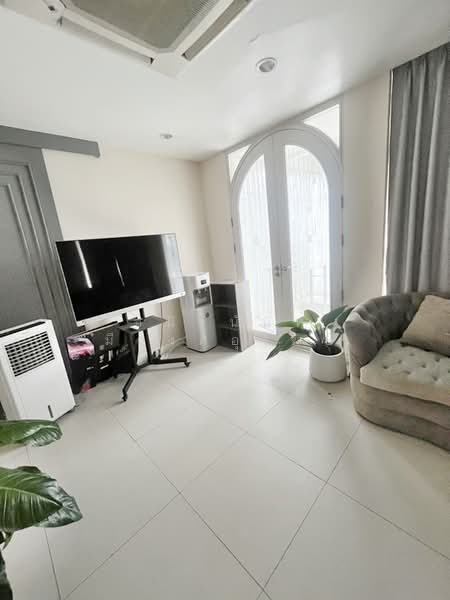 ให้เช่าอาคาร ชั้น 2 ในซอยรัชดาภิเษก 14 ใกล้ MRT ห้วยขวาง 350 เมตร, กรุงเทพ, รัชดาภิเษก, ห้วยขวาง, กรุงเทพ, 100 ตร.ม., พื้นที่ขายของ ให้เช่า, โดย ชนิจนันท์ มีวงศ์อุโฆษ, 500438857 - DDproperty.com