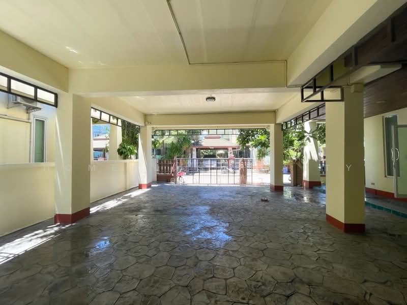 Tropical Resort Style House Kanchanaphisek10/3, Bangkok, Ram Inthra, Khan Na Yao, Bangkok, 3 Bedrooms, 400 sqm, Single Detached House For Sale, by HOMEPLUS REALTY - คุณมิรา, 500438862 - DDproperty.com