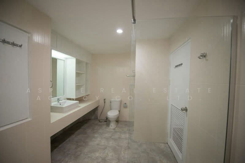 Oriental Towers, Bangkok, 25 Soi Ekkamai 12, Ekkamai Road, Khlong Tan Nua, Watthana, Bangkok, 3 Bedrooms, 350 sqm, Condo For Rent, by Aspire Real Estate Agency Co., Ltd., 500438869 - DDproperty.com