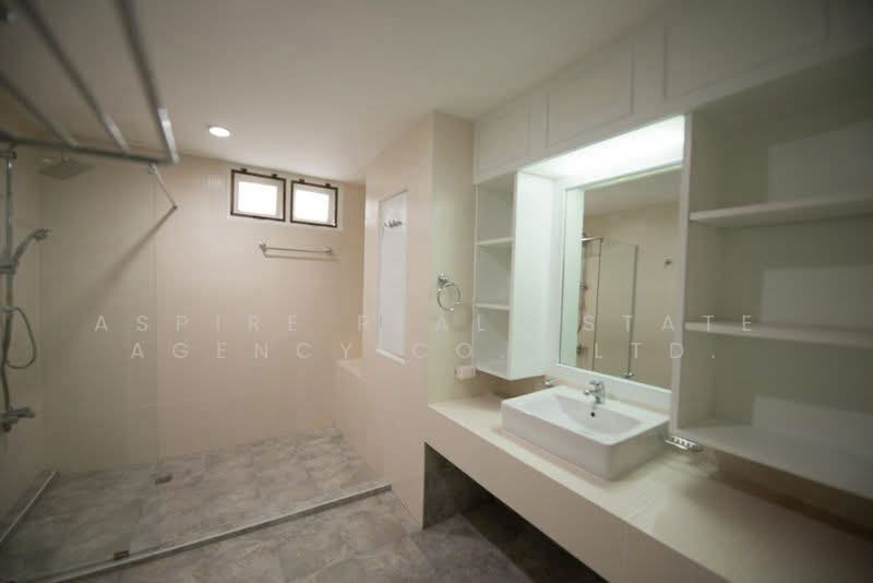 Oriental Towers, Bangkok, 25 Soi Ekkamai 12, Ekkamai Road, Khlong Tan Nua, Watthana, Bangkok, 3 Bedrooms, 350 sqm, Condo For Rent, by Aspire Real Estate Agency Co., Ltd., 500438869 - DDproperty.com