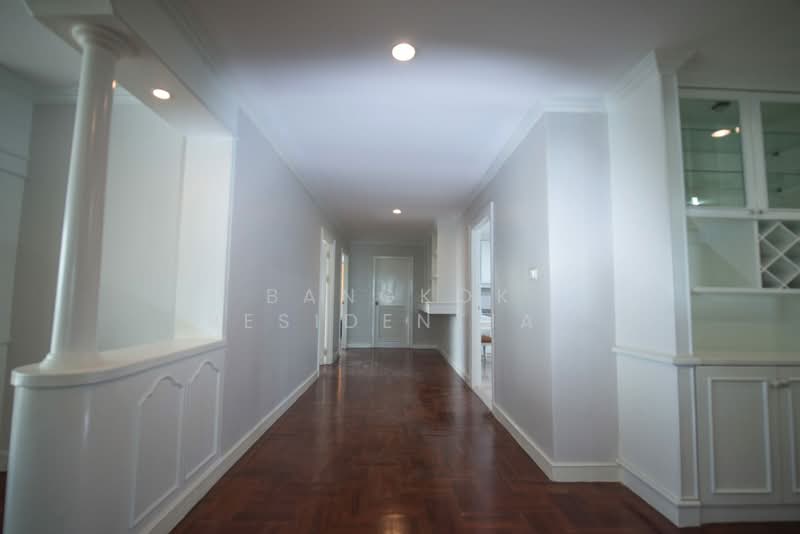 Oriental Towers, Bangkok, 25 Soi Ekkamai 12, Ekkamai Road, Khlong Tan Nua, Watthana, Bangkok, 3 Bedrooms, 350 sqm, Condo For Sale, by Bangkok Residential, 500438871 - DDproperty.com