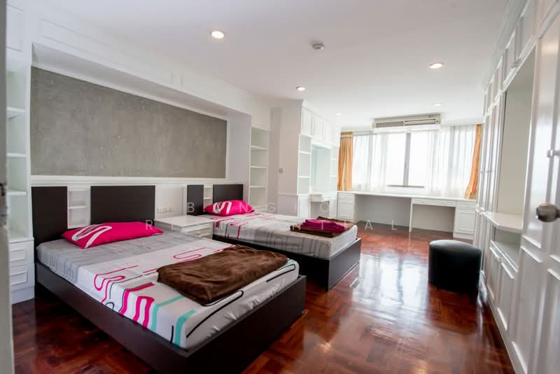 Oriental Towers, Bangkok, 25 Soi Ekkamai 12, Ekkamai Road, Khlong Tan Nua, Watthana, Bangkok, 3 Bedrooms, 350 sqm, Condo For Sale, by Bangkok Residential, 500438871 - DDproperty.com