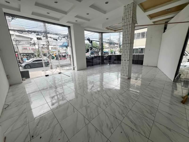 Commercial Building for Rent on Main On Nut Rd Company Registration Allowed (SPSEVE2122), Bangkok, On Nut, Suan Luang, Bangkok, , 450 sqm, Shophouse For Rent, by Khun Eve, 500438873 - DDproperty.com