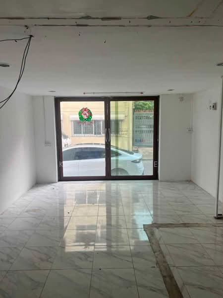 Commercial Building for Rent on Main On Nut Rd Company Registration Allowed (SPSEVE2122), Bangkok, On Nut, Suan Luang, Bangkok, , 450 sqm, Shophouse For Rent, by Khun Eve, 500438873 - DDproperty.com