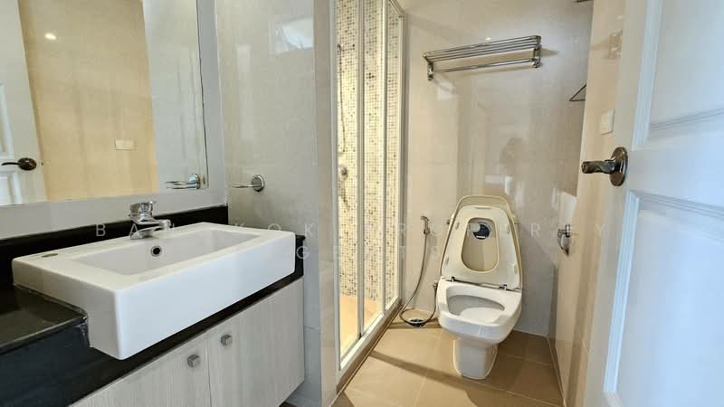 UN Residence, Bangkok, Khlong Tan Nua, Watthana, Bangkok, 3 Bedrooms, 190 sqm, Condo For Rent, by BANGKOK PROPERTY AGENTS, 500438888 - DDproperty.com