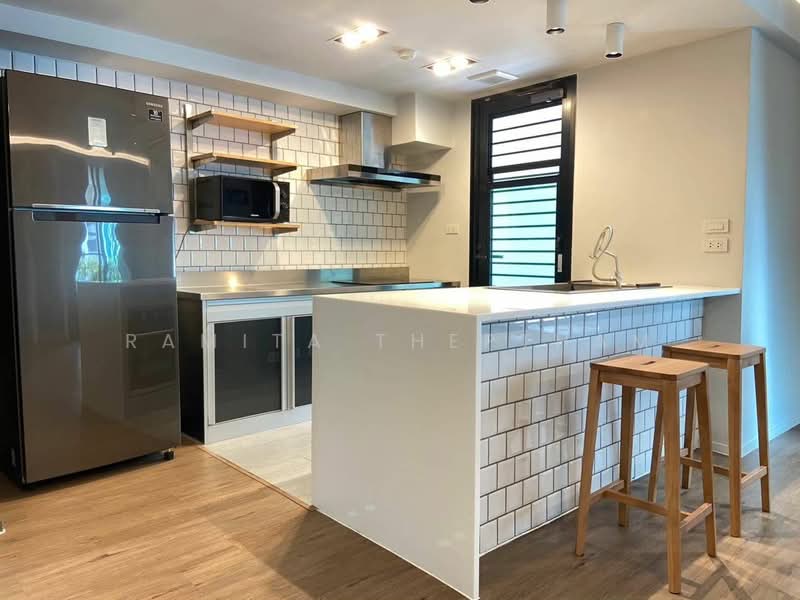 Lily House Mansion, Bangkok, 209 Soi Sukhumvit 31, Khlong Tan Nua, Watthana, Bangkok, 3 Bedrooms, 145 sqm, Apartment For Rent, by Ramita Theptham, 500438897 - DDproperty.com