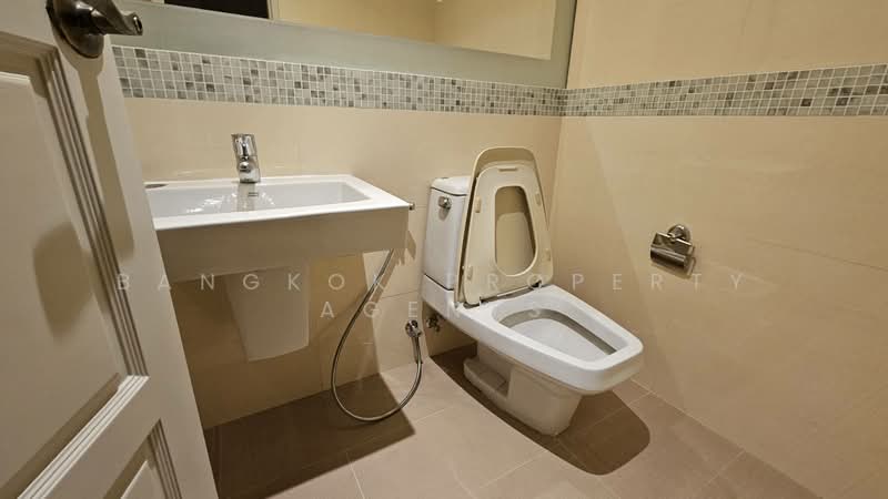 UN Residence, Bangkok, Khlong Tan Nua, Watthana, Bangkok, 3 Bedrooms, 192 sqm, Condo For Rent, by BANGKOK PROPERTY AGENTS, 500438920 - DDproperty.com