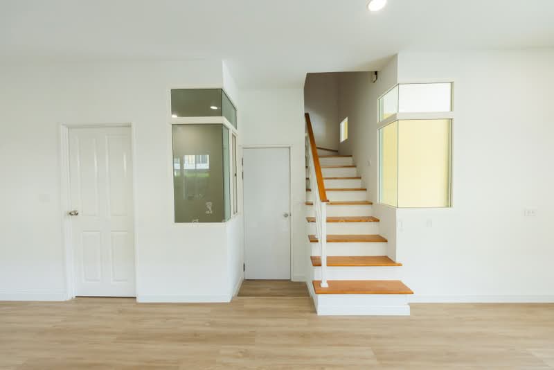 Golden Town Onnut-Pattanakarn, Bangkok, 199 Soi On Nut 65 Yeak 14, Prawet, Bangkok, 4 Bedrooms, 1 sqm, Townhouse For Sale, by Tharnavee Tharnasetthadakul, 500438929 - DDproperty.com