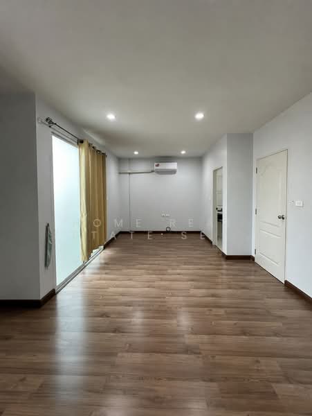 Number One Townhome, Bangkok, Prawet, Bangkok, 4 Bedrooms, 250 sqm, Townhouse For Sale, by HOME Real Estate Service, 500438970 - DDproperty.com
