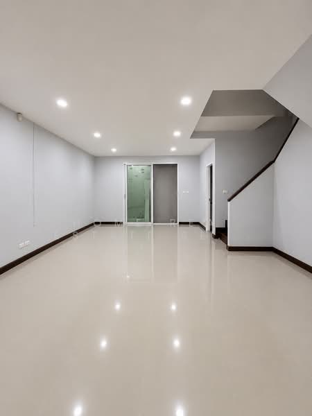นัมเบอร์วันทาว์โฮม : Number One Townhome, กรุงเทพ, ประเวศ, กรุงเทพ, 250 ตร.ม., ทาวน์เฮ้าส์ ขาย, โดย HOME Real Estate Service, 500438970 - DDproperty.com