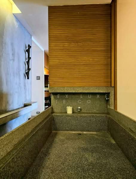 The Royal Place 1, Bangkok, Rajdamri, Lumphini, Pathum Wan, Bangkok, Studio, 73 sqm, Condo For Rent, by Vertex Luxe Estate Co.,LTD, 500439017 - DDproperty.com