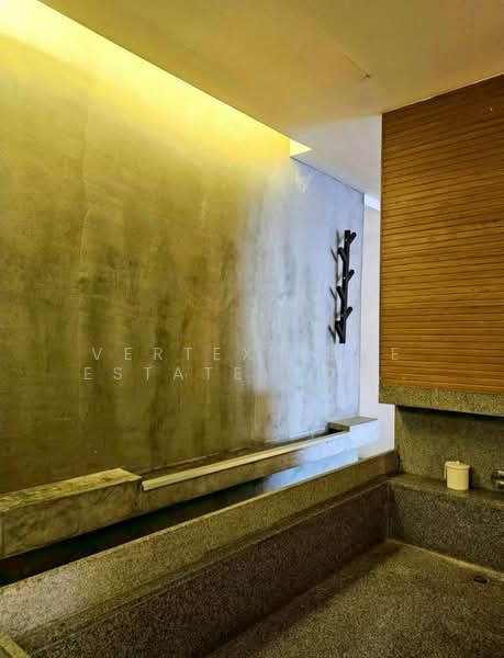 The Royal Place 1, Bangkok, Rajdamri, Lumphini, Pathum Wan, Bangkok, Studio, 73 sqm, Condo For Rent, by Vertex Luxe Estate Co.,LTD, 500439017 - DDproperty.com