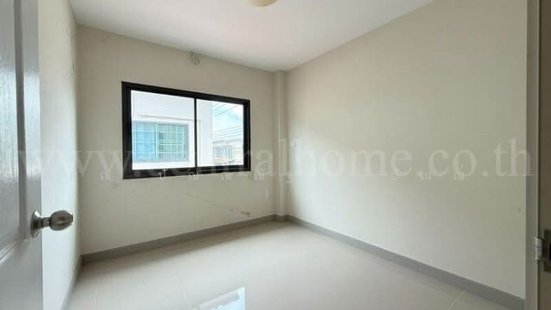 หมู่บ้าน รัชธานี 11 - 12, Pathum Thani, รังสิต-นครนายก, Bung Nam Rak, Thanyaburi, Pathum Thani, 3 Bedrooms, 120 sqm, Townhouse For Sale, by คุณ ปัณณณัฐ ( ปัณณ์ ), 500439047 - DDproperty.com