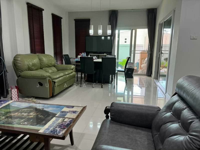 บ้านเดี่ยว สุขุมวิท 71 (ปรีดีพนมยงค์ 14), Bangkok, Phra Kanong Nua, Watthana, Bangkok, 4 Bedrooms, 150 sqm, Single Detached House For Rent, by Jutarat Jitmun, 500439063 - DDproperty.com