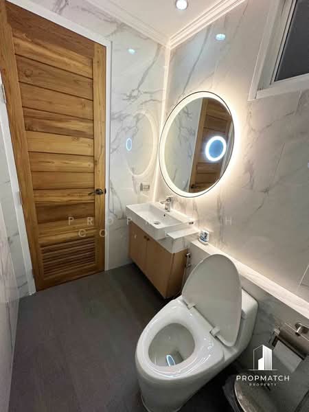 Watermark Chaophraya, Bangkok, Soi Charoennakorn 39-41, Charoennakorn Road, Bang Lam Phu Lang, Khlong San, Bangkok, 4 Bedrooms, 284 sqm, Condo For Sale, by PROPMATCH CO., LTD., 500439093 - DDproperty.com