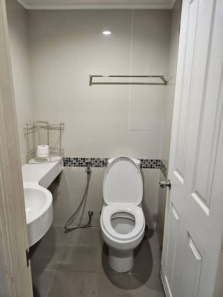 Lumpini Park Riverside Rama 3, Bangkok, 4 Rama 3 Road, Bang Pong Pang, Yan Nawa, Bangkok, 1 Bedroom, 33 sqm, Condo For Rent, by Connex Property, 500439107 - DDproperty.com