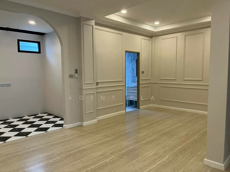 Brand New Luxury Townhouse for Rent – Sukhumvit 50 (SPSP664), Bangkok, สุขุมวิท 50, Phra Kanong, Khlong Toei, Bangkok, 3 Bedrooms, 220 sqm, Townhouse For Rent, by Agent Pla, 500439132 - DDproperty.com