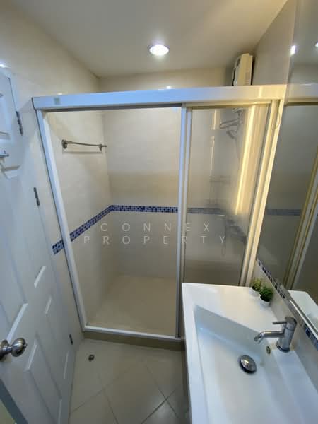 Life @ Ratchada-Huai Khwang, Bangkok, 189 Pracharatbamphen Road, Huai Khwang, Bangkok, 2 Bedrooms, 65 sqm, Condo For Rent, by Connex Property, 500439133 - DDproperty.com