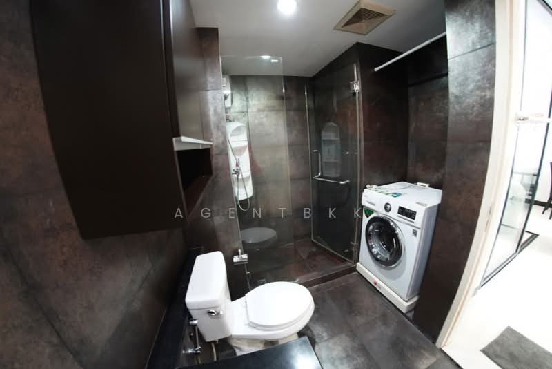 Voque Sukhumvit 16, Bangkok, Soi Sukhumvit 16, Khlong Toei, Bangkok, 1 Bedroom, 40 sqm, Condo For Rent, by Agentbkk, 500439199 - DDproperty.com