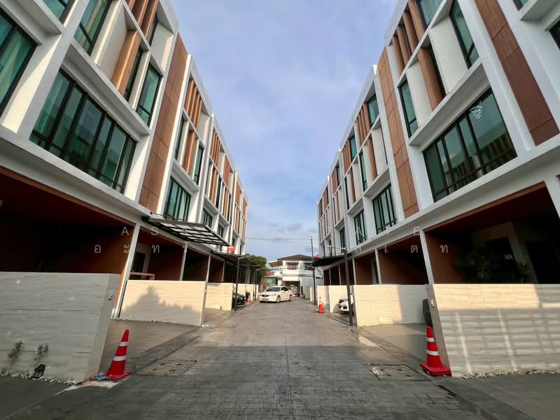 The Author - Ratchada 32, Bangkok, Soi Ratchadaphisek 36, Chan Kasem, Chatuchak, Bangkok, 3 Bedrooms, 227 sqm, Townhouse For Sale, by ASAP ESTATE อะทรัพย์ เอสเตท, 500439241 - DDproperty.com