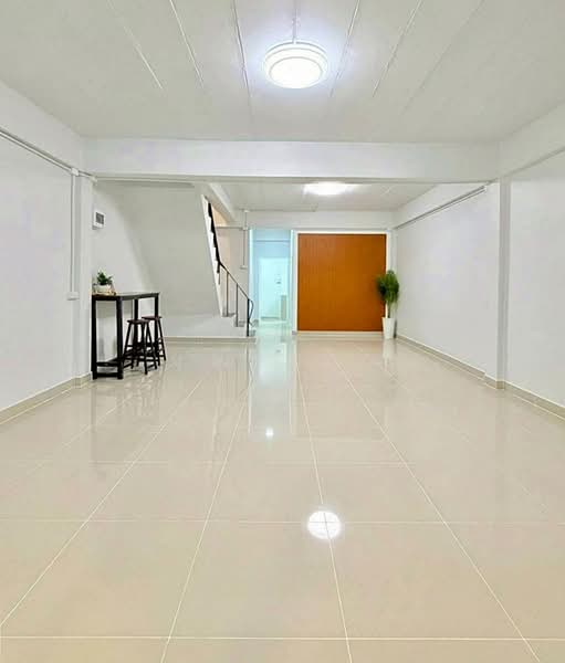 บ้านสวย 4 ห้องนอน มีระเบียงหน้าบ้าน หมู่บ้านจันทิมา ธานี บางใหญ่ ใกล้เซ็นทรัล เวสเกต, นนทบุรี, กาญจนาภิเษก, บางบัวทอง, นนทบุรี, 110 ตร.ม., ทาวน์เฮ้าส์ ขาย, โดย บุษบากร (เจี๊ยบ), 500439309 - DDproperty.com