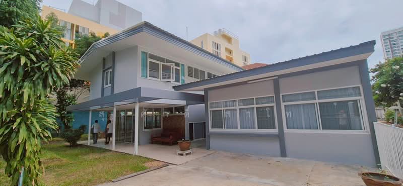 บ้านสาทร ซอย9 ให้เช่า 2 หลัง 3ห้องนอน 3ห้องน้ำ, กรุงเทพ, สาทร 9, ยานนาวา, สาทร, กรุงเทพ, 390 ตร.ม., บ้านแฝด ให้เช่า, โดย สุรศักดิ์ สาโท, 500439320 - DDproperty.com