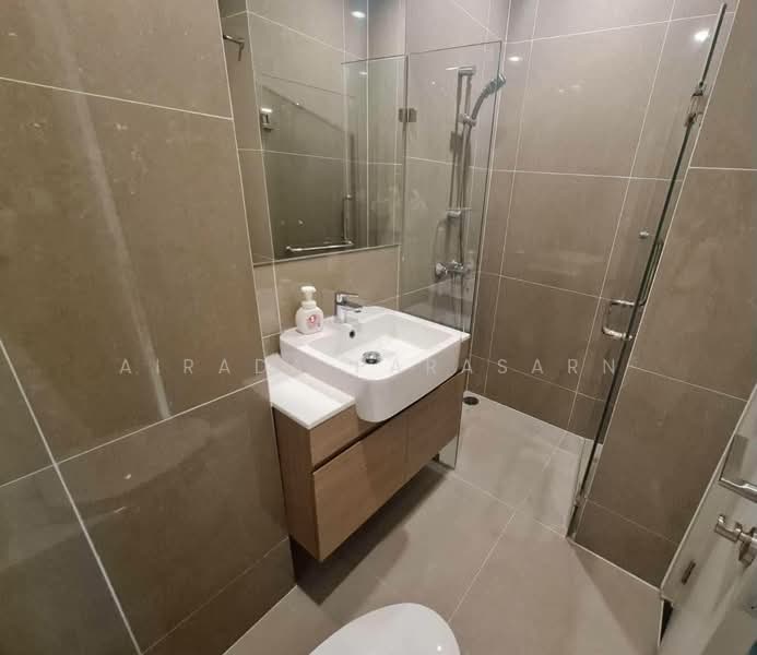 Noble Revolve Ratchada 2, Bangkok, 70 Soi Ratchadaphisek 10, Ratchadaphisek Road, Huai Khwang, Bangkok, 2 Bedrooms, 52 sqm, Condo For Rent, by Airada Parasarn, 500439342 - DDproperty.com