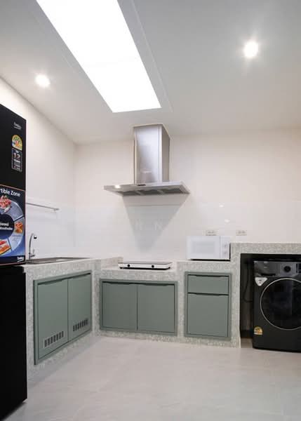 Baan Klang Muang British Town Srinakarin, Samut Prakan, Soi Baan Klang Muang British Town Srinakarin, Bang Kaeo, Bang Plee, Samut Prakan, 3 Bedrooms, 230 sqm, Townhouse For Rent, by Connex Property, 500439396 - DDproperty.com