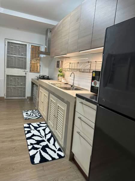 ให้เช่าบ้านแฝด ม.เดอะบาโคนี บางแสน ชลบุรี, Chon Buri (Pattaya), Huai Kapi, Muang Chon Buri, Chon Buri (Pattaya), 4 Bedrooms, 150 sqm, Semi-Detached House (Twin House) For Rent, by Dusit Saengfa, 500439417 - DDproperty.com