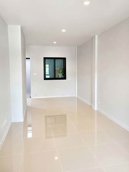 ให้เช่าทาวน์โฮมใหม่ ม.มายกรีน 331 บ่อวิน ศรีราชา, Chon Buri (Pattaya), Khao Khan Song, Si Racha, Chon Buri (Pattaya), 2 Bedrooms, 65 sqm, Townhouse For Rent, by Dusit Saengfa, 500439426 - DDproperty.com