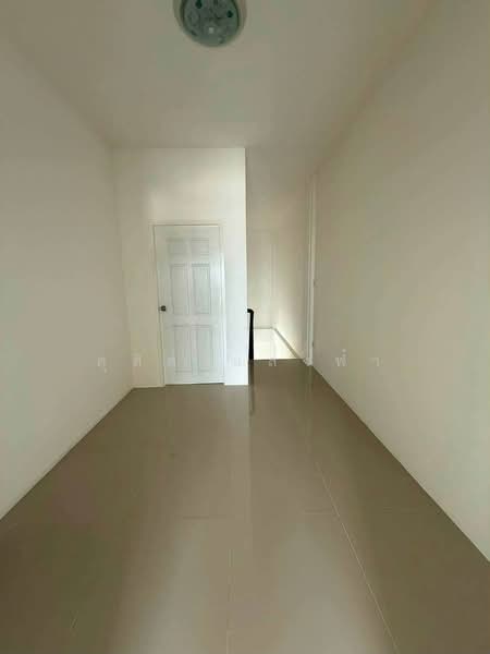 ให้เช่าอาคารพาณิชย์ 2 ชั้นครึ่่ง วังตาผิน ปลวกแดง ระยอง, Rayong, Pluak Daeng, Rayong, , 100 sqm, Shophouse For Rent, by Dusit Saengfa, 500439427 - DDproperty.com