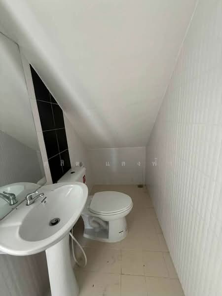 ให้เช่าอาคารพาณิชย์ 2 ชั้นครึ่่ง วังตาผิน ปลวกแดง ระยอง, Rayong, Pluak Daeng, Rayong, , 100 sqm, Shophouse For Rent, by Dusit Saengfa, 500439427 - DDproperty.com