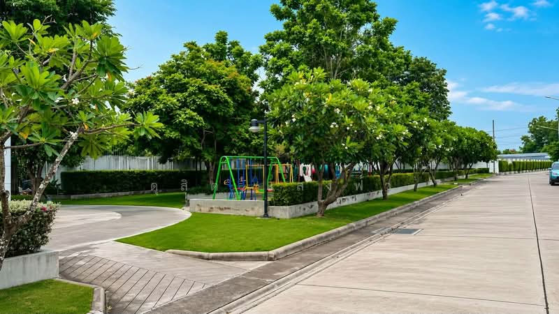 ให้เช่าบ้านแฝด ม.ไลฟ์แอนด์ลิฟวิ่ง บางละมุง ชลบุรี, Chon Buri (Pattaya), Bang Lamung, Bang Lamung (Pattaya), Chon Buri (Pattaya), 3 Bedrooms, 100 sqm, Semi-Detached House (Twin House) For Rent, by Dusit Saengfa, 500439435 - DDproperty.com