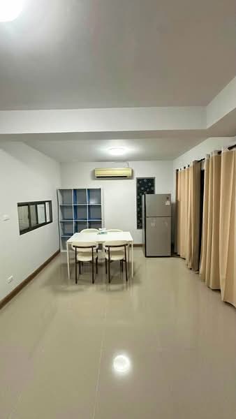 ให้เช่าบ้านแฝด ม.ไลฟ์แอนด์ลิฟวิ่ง บางละมุง ชลบุรี, Chon Buri (Pattaya), Bang Lamung, Bang Lamung (Pattaya), Chon Buri (Pattaya), 3 Bedrooms, 100 sqm, Semi-Detached House (Twin House) For Rent, by Dusit Saengfa, 500439435 - DDproperty.com
