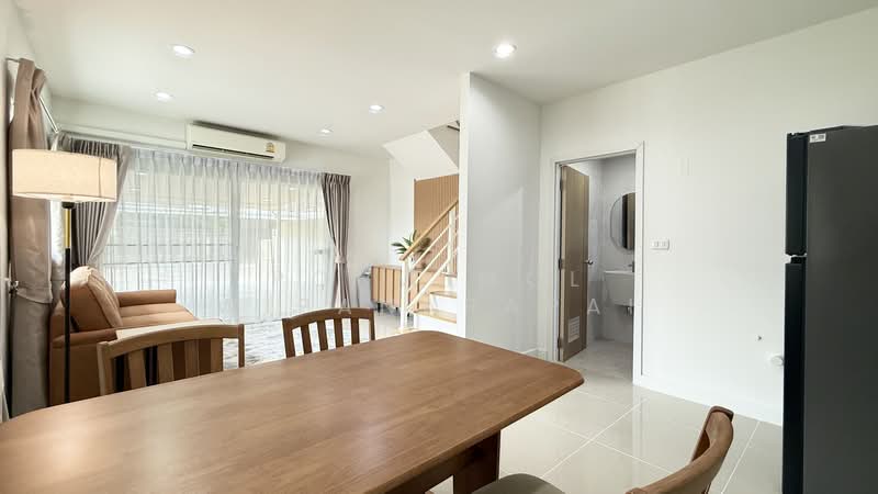 Villette Lite Pattanakarn, Bangkok, Soi Phatthanakan 38, Phatthanakan Road, Suan Luang, Bangkok, 3 Bedrooms, 127 sqm, Townhouse For Rent, by Ponwimol Wipanarapai, 500439454 - DDproperty.com