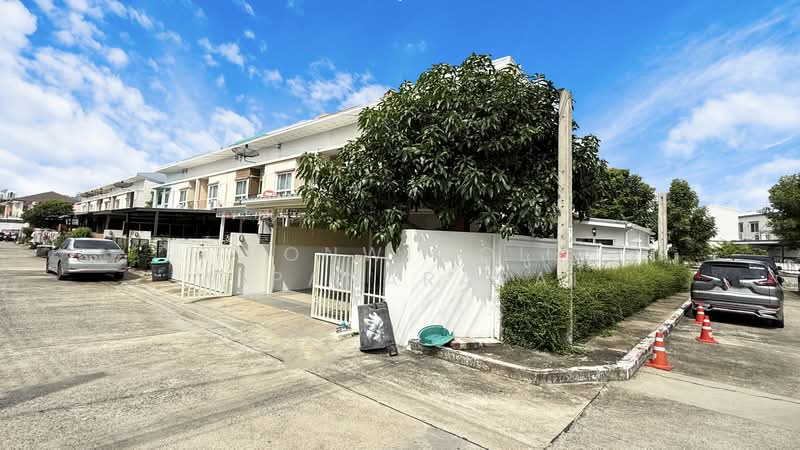 Villette Lite Pattanakarn, Bangkok, Soi Phatthanakan 38, Phatthanakan Road, Suan Luang, Bangkok, 3 Bedrooms, 127 sqm, Townhouse For Rent, by Ponwimol Wipanarapai, 500439454 - DDproperty.com