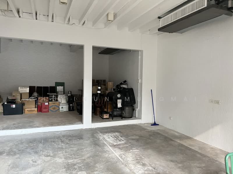For Rent: Standalone with parking in Phrom Phong BTS Walk Distance Ideal for Restaurant Cafe, กรุงเทพ, คลองตัน, คลองเตย, กรุงเทพ, 212 ตร.ม., พื้นที่ขายของ ให้เช่า, โดย Chutinun Mungmai, 500439458 - DDproperty.com