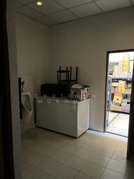 For Rent: Standalone with parking in Phrom Phong BTS Walk Distance Ideal for Restaurant Cafe, Bangkok, Khong Tan, Khlong Toei, Bangkok, , 212 sqm, Retail Space For Rent, by Chutinun Mungmai, 500439458 - DDproperty.com