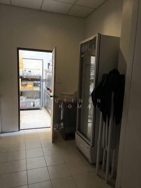 For Rent: Standalone with parking in Phrom Phong BTS Walk Distance Ideal for Restaurant Cafe, Bangkok, Khong Tan, Khlong Toei, Bangkok, , 212 sqm, Retail Space For Rent, by Chutinun Mungmai, 500439458 - DDproperty.com