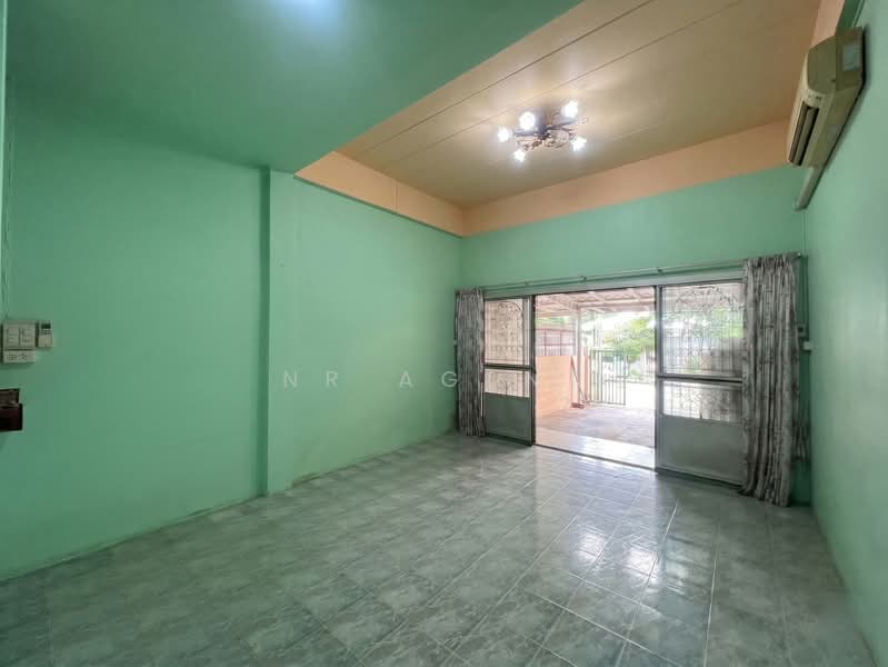 Sammakorn Ramkamhang 112, Bangkok, Saphan Sung, Bangkok, 3 Bedrooms, 150 sqm, Townhouse For Sale, by NR AGENT, 500439461 - DDproperty.com