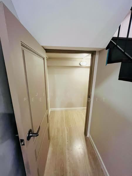 Luxury Executive Townhouses Suhumvit 50, Bangkok, Phra Kanong, Khlong Toei, Bangkok, 3 Bedrooms, 220 sqm, Townhouse For Rent, by Jintarat Peerapatdit, 500439486 - DDproperty.com