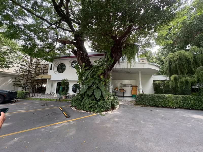 Restaurant for Rent in Thonglor BTS Walk Distance with parking, กรุงเทพ, พระโขนง, คลองเตย, กรุงเทพ, 231 ตร.ม., พื้นที่ขายของ ให้เช่า, โดย Chutinun Mungmai, 500439529 - DDproperty.com