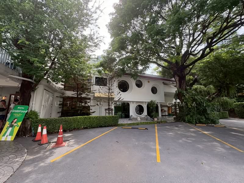 Restaurant for Rent in Thonglor BTS Walk Distance with parking, กรุงเทพ, พระโขนง, คลองเตย, กรุงเทพ, 231 ตร.ม., พื้นที่ขายของ ให้เช่า, โดย Chutinun Mungmai, 500439529 - DDproperty.com