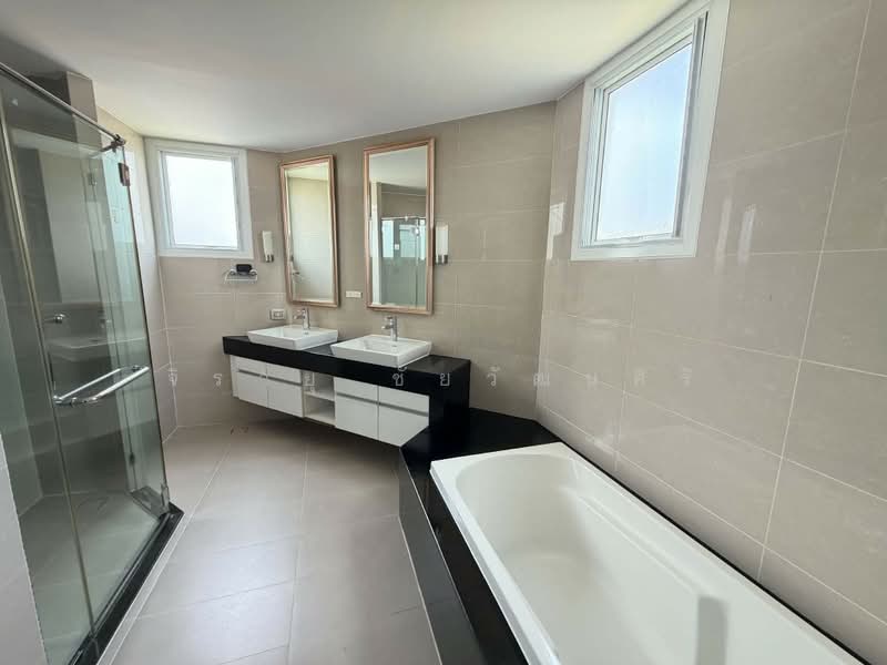 Supalai Wellington, Bangkok, Thiam Ruammit Road, Huai Khwang, Bangkok, 5 Bedrooms, 273 sqm, Condo For Rent, by Jirayu Chaiyawattanasiri, 500439535 - DDproperty.com
